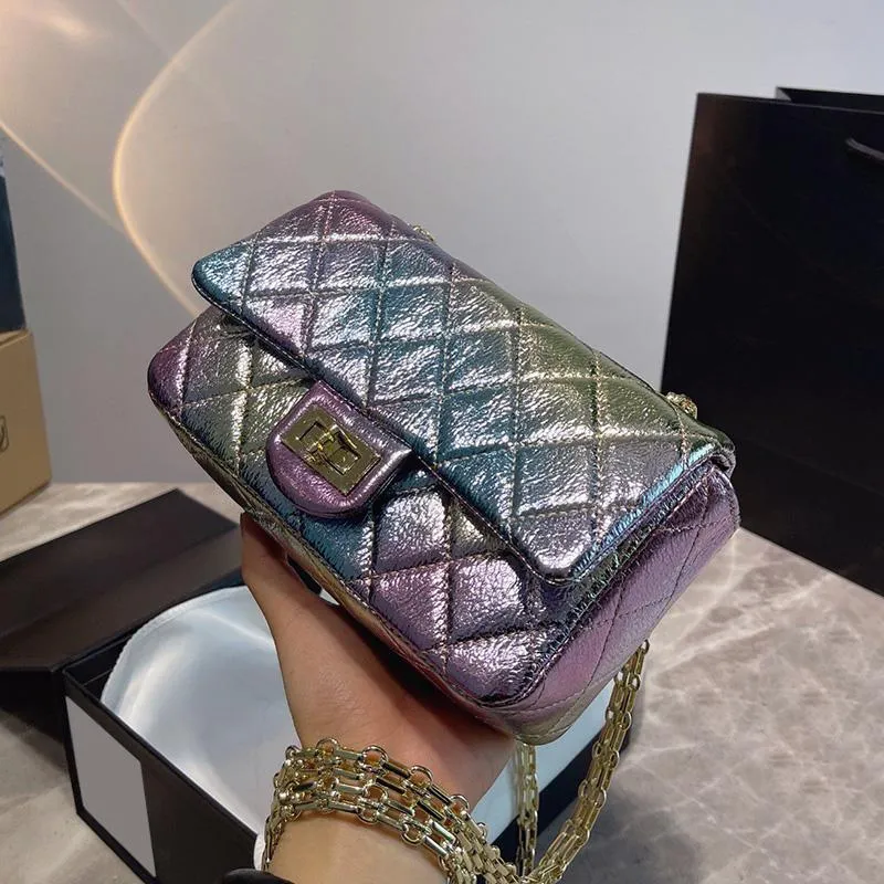 Mermaid Iridescent colorido sacos de cordeiro clássico mini retalho de retalho Matelasse Chain Crossbody ombro bolsa cosmética de grande capacidade Bolsas de estilista 20cm