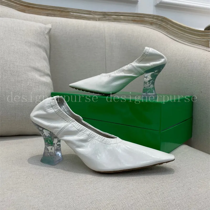 High Heel Almond Designer klackar Sexiga bröllopskor Witch Sandaler för kvinnor Crystal Transparent Sandal Glass Pumpar Elastic Opening Shoe Point Toe Shoe