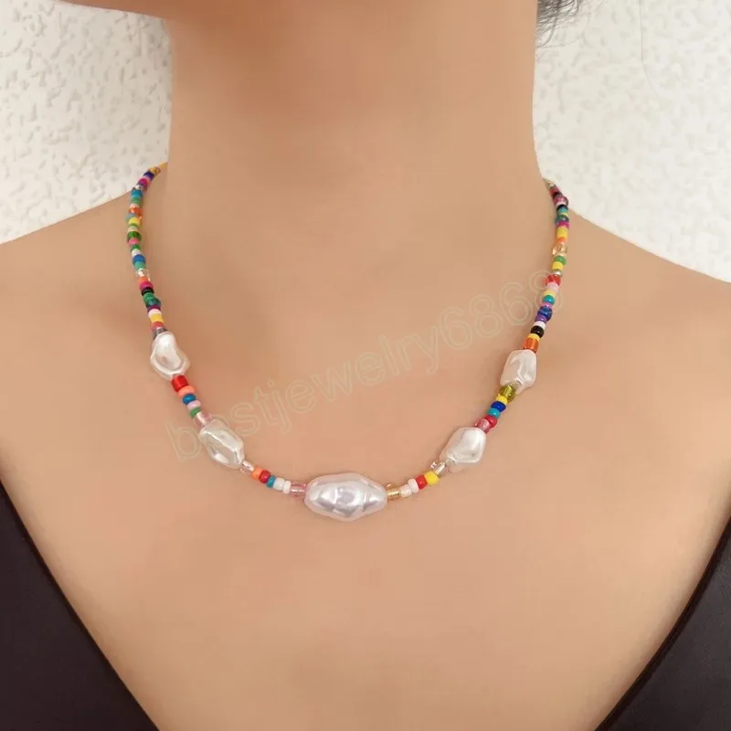 Böhmische bunte Reisperlen-Halskette, kurze Halskette mit künstlichen Perlen für Damen