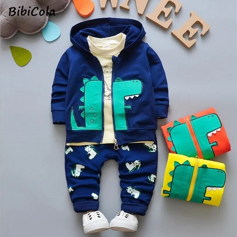 Baby Boys Roupas Conjuntos Primavera Outono Miúdos Moda Algodão Casual Casacos + Hoodies + Calças 3pcs para Crianças Terno Esportivo 220326