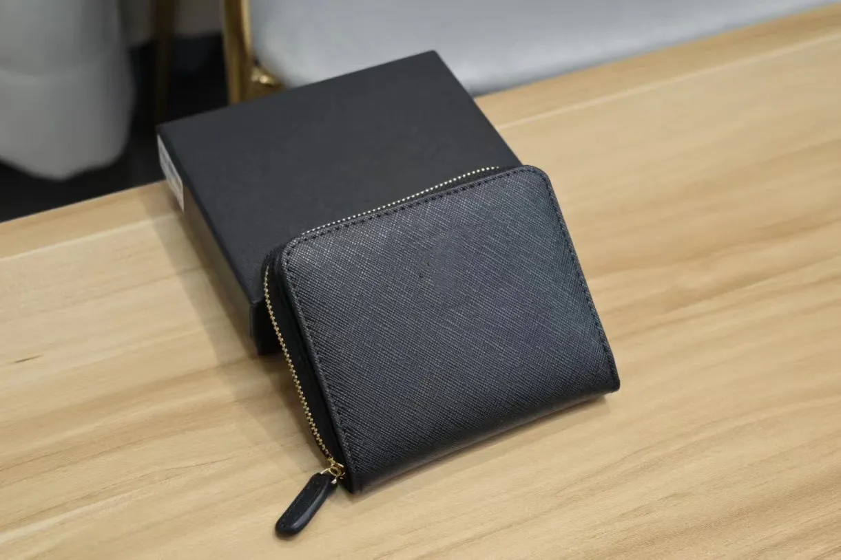 Desiger Short Wallets Wome 지갑 남자 지갑 지퍼 코인 포켓 가죽 카드 홀더 cowhide 진짜 가죽 블랙 핑크 색상 상자 선물