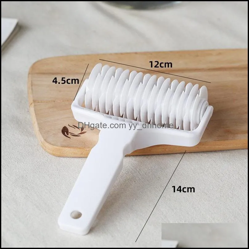 baking plastic rolling broaches pie pizza knife pastry embossing dough process home kitchen tools c1395 d &