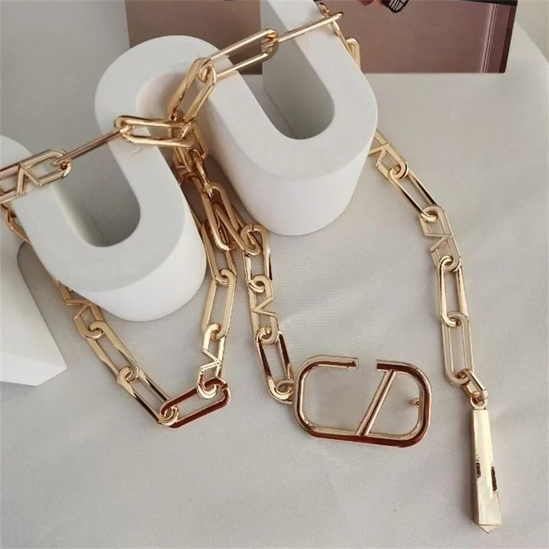 Designer Chain Belt Gold Metal Letter Waistband Vintage Belts Women Gold Versatile Light Luxury Waist Chains Belts Clothing Accessories