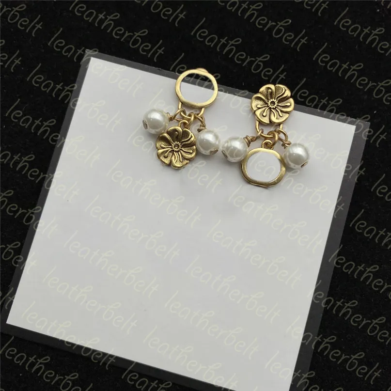 Chic Flower Ear Stud Designer Letter Earrings Women Party Pearl Earring Retro Gold Ear smycken med låda