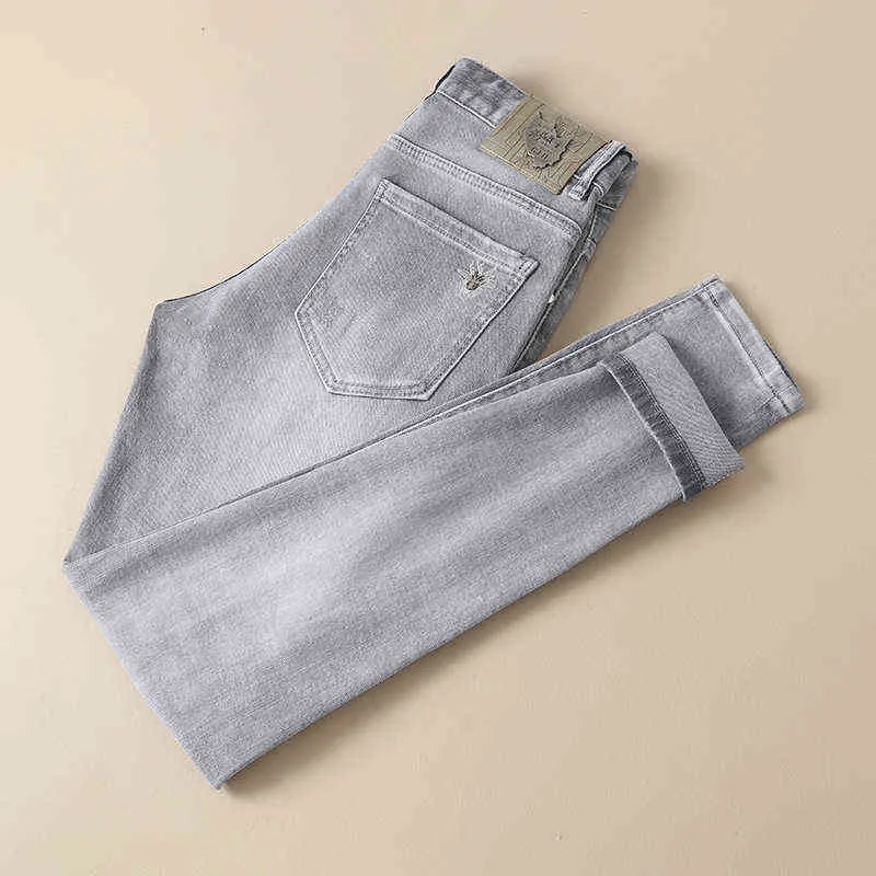 Våren 2022 och sommarmän ljusgrå boutique enkel medium midja mikro elastiska små raka jeans