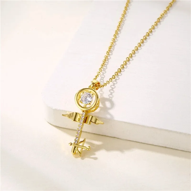 Fashion Stainless Steel Zircon Key Pendant Necklace for women clavicle chain Holiday Birthday Gift High-end Jewelry Accessories