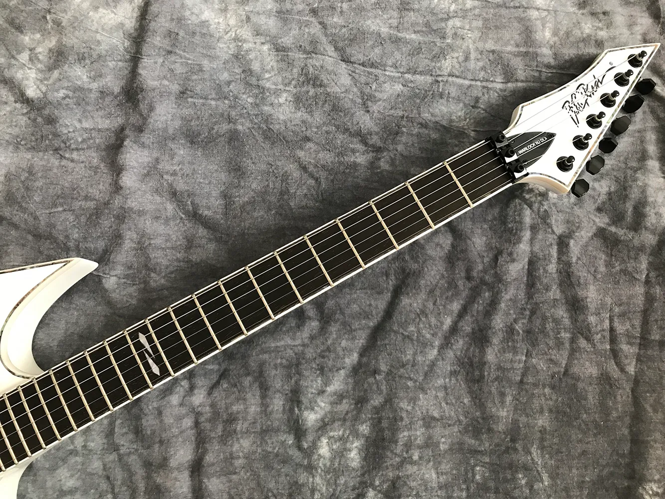 DHgate.com:BC Rich Scorpion Electric Guitar, Metallic Black