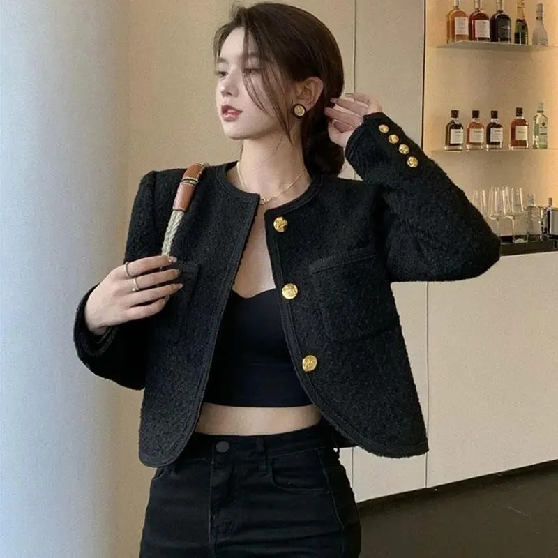 Giacche da donna Streetwear Elegante giacca corta in tweed nero da donna Cappotto vintage di marca con bottoni Design di lusso Moda coreana Manica lunga Esterno