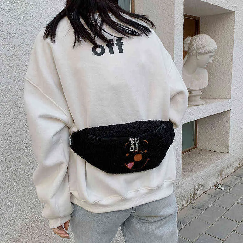 Vinterplyschkvinna Fanny Pack stor kapacitet slumpmässiga bröstväskor mode ny sammet crossbody lyx kvinnlig designer midja j220705