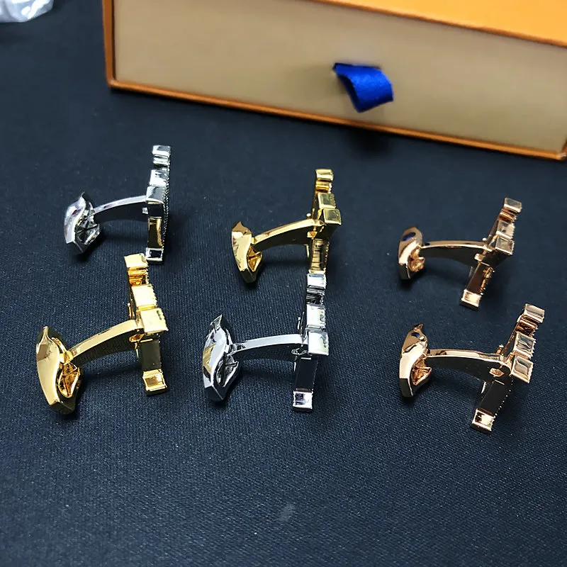 Top Quality Luxury Designer Cufflinks Men Classic Letters Cuff links Shirt Advanced Accessories Wedding Gifts Fashion Jewelry Silver Gold Rose-gold
