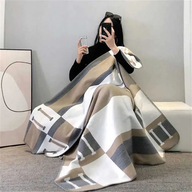 Designer Cashmere Blankets Luxury Letter Home Travel Throw Summer Air Conditioner Blanket Beach Blanket Towel Womens Soft Shawl 140*175cm