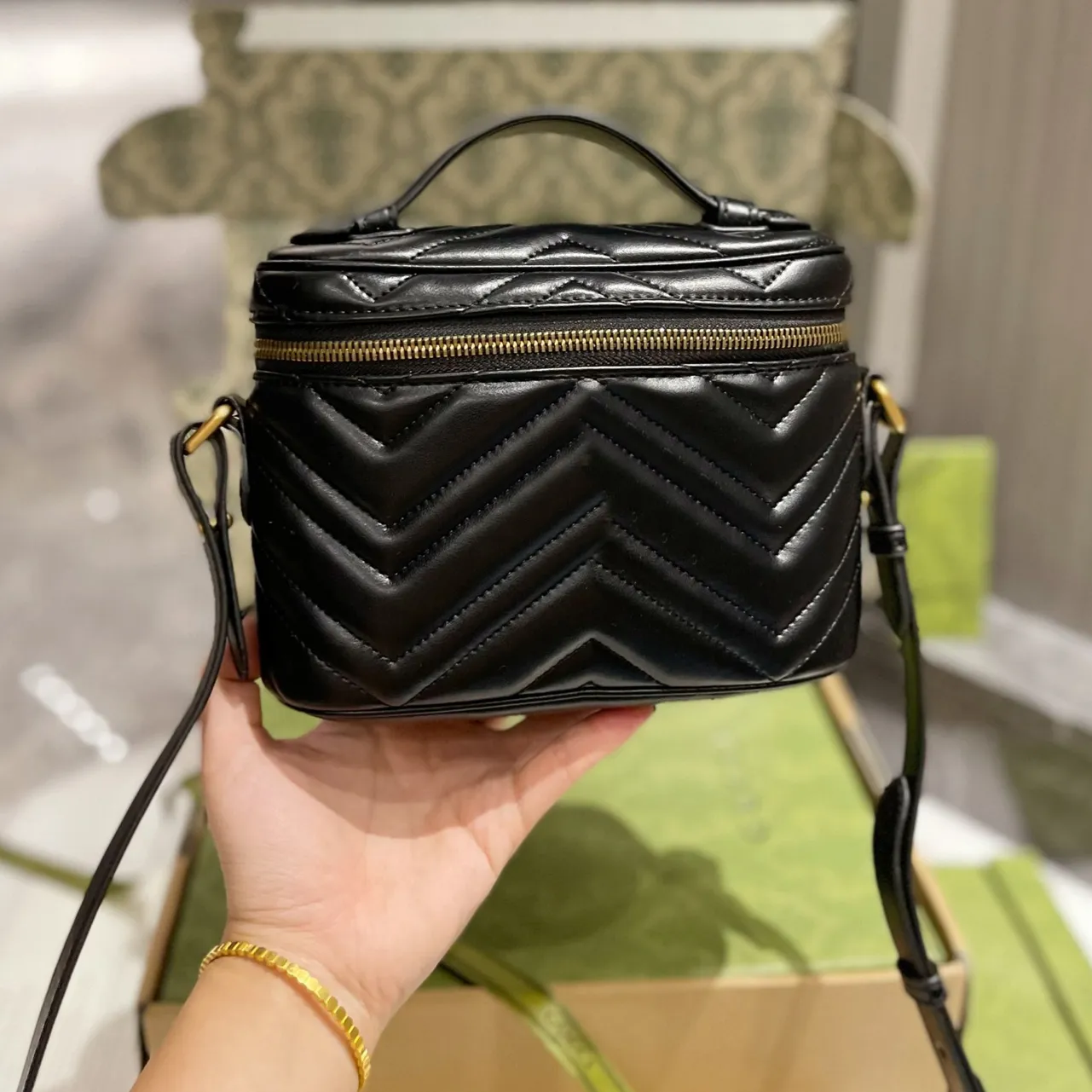 Shoulder Crossbody Bags HighQuality Black Mini Real Leather BucketHandbags Purses Size 18X13cm Luxury Designer Women Quilted Small Cosmetics Totes For Fashion