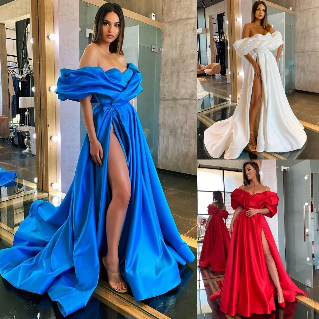 Atacando uma linha vestidos de baile plissados ​​lateral vestidos de noite vareu vestido formal de cetim de cetim de cetim