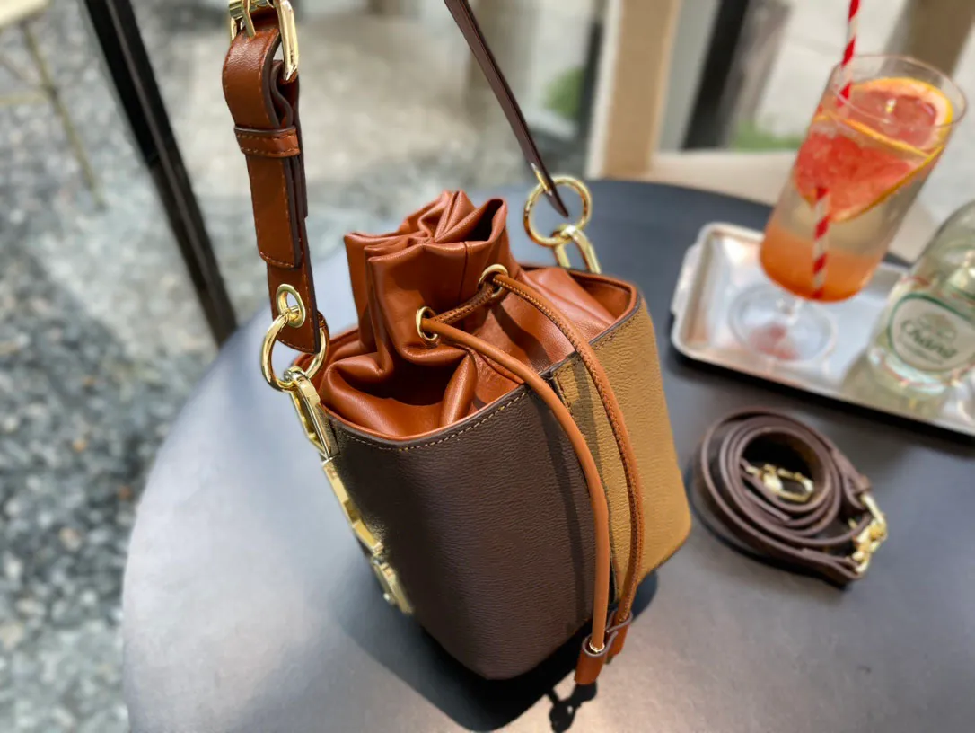 Mini Drawstring Buck Torbaları Üst Lüks Tasarımcı Crossbody Omuz Çantası Kadın Moda Deri Çantalar Çanta Tozu