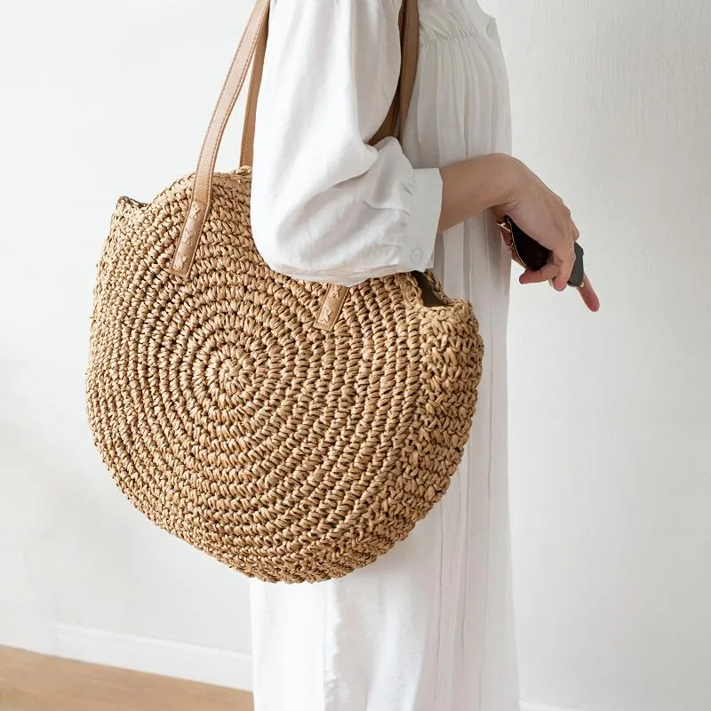 Cross Body Bohemian Round Straw Tas Hollow Wikcer Woven Women Shoulder Tassen Handgemaakte Rattan Handtassen Zomerstrand Grote TOTE TREIVE PORTOMMERS