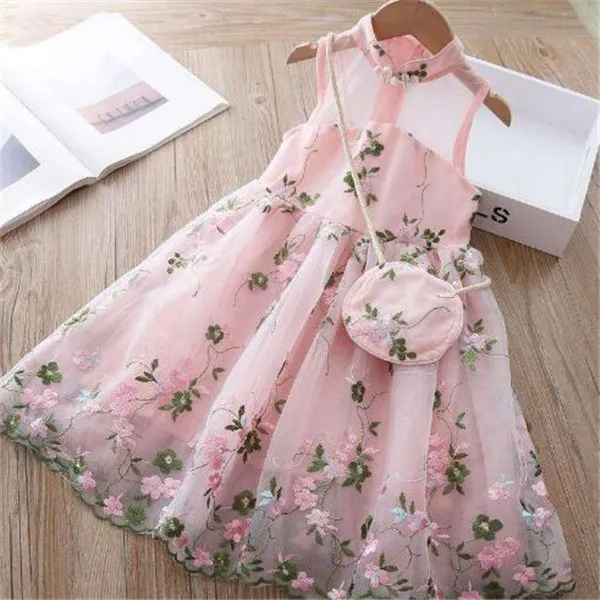 2024 Modna koreańska odzież dla dzieci sukienka letnie haftowane haftowe sukienki księżniczki