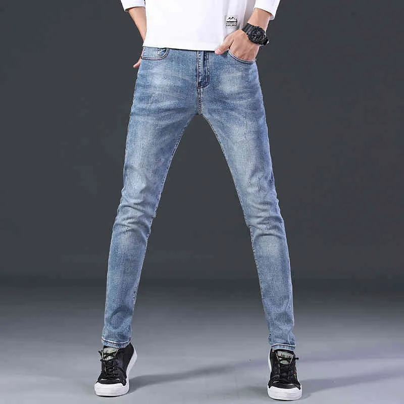 Jeans Designer de jeans Site oficial Coleção de moda masculina 2021 Autumn New Medusa bordou jeans micro elástico Leggin262p