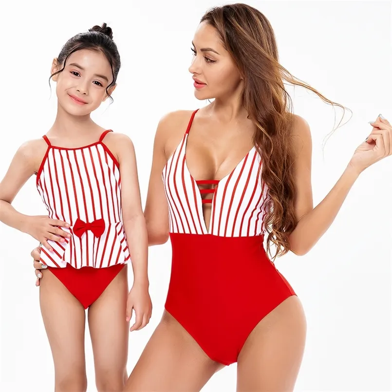 Matchande familje outfits damer bikini tjej baddräkt sätter barns beachwear, om du behöver 2 baddräkt, beställ 2 220425