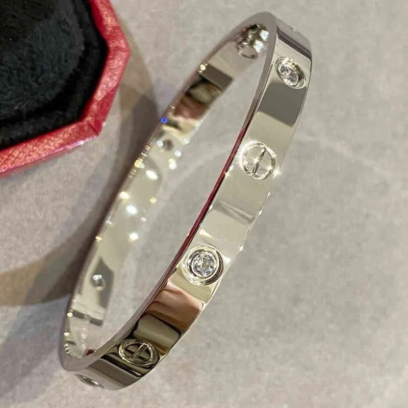 Exquisite 18K Gold Plated Carter Love Bangle Replica Bracelet with Box and Screwdriver Size 18 21