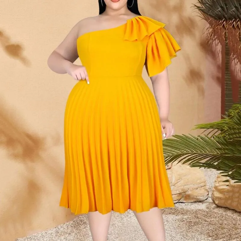 Abiti taglie forti Abito plissettato Donna Sexy Monospalla Ruffles Manica corta Grandi taglie Giallo Evening Party Elegante 2022 SummerPlus