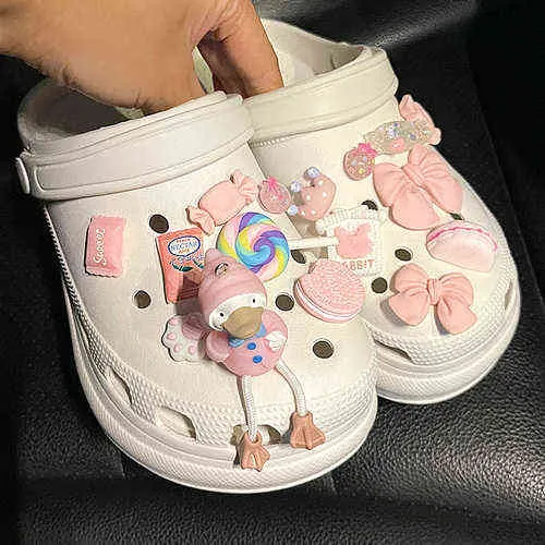 Sandals Trendy Rhinestone Croc Charms Designer Diy Quality Women Shoes For  Jibs Anime Chain Clogs Buckle Kids Boys Girls 220623 From Selead1854,  $24.17