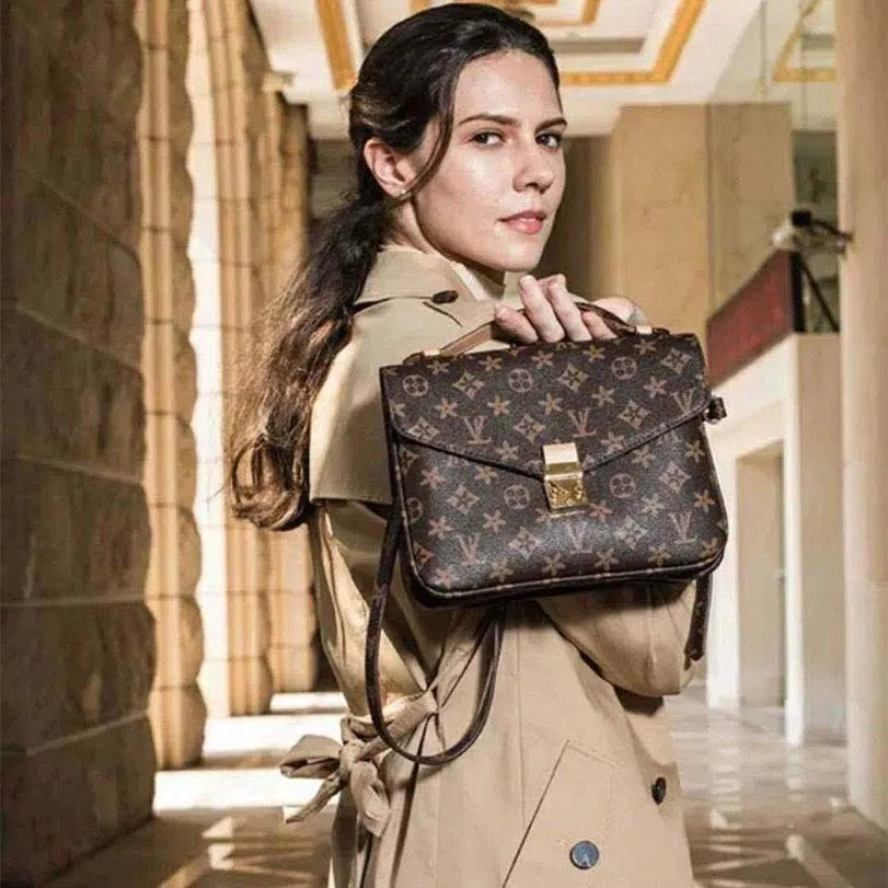 Travel Bags Rebelle Louis Vuitton Taschen Rebelle Borse Louis Vuitton Sale