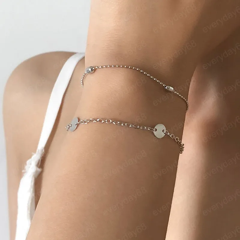 Boho Simple Fashion Creative Bead Armband Kvinnors Retro Personlighet Guldmetall Charm Girl Round Sequin Armband Smycken Gift