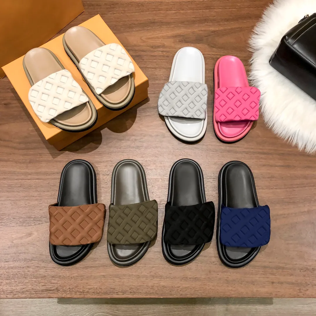 Designer Pool Pillow Comfort Embossed Mules sandale Pantoufles femme chaussures triple noir ivoire rose cuivre beige Cargo Khaki luxe bleu profond Slides baskets femme