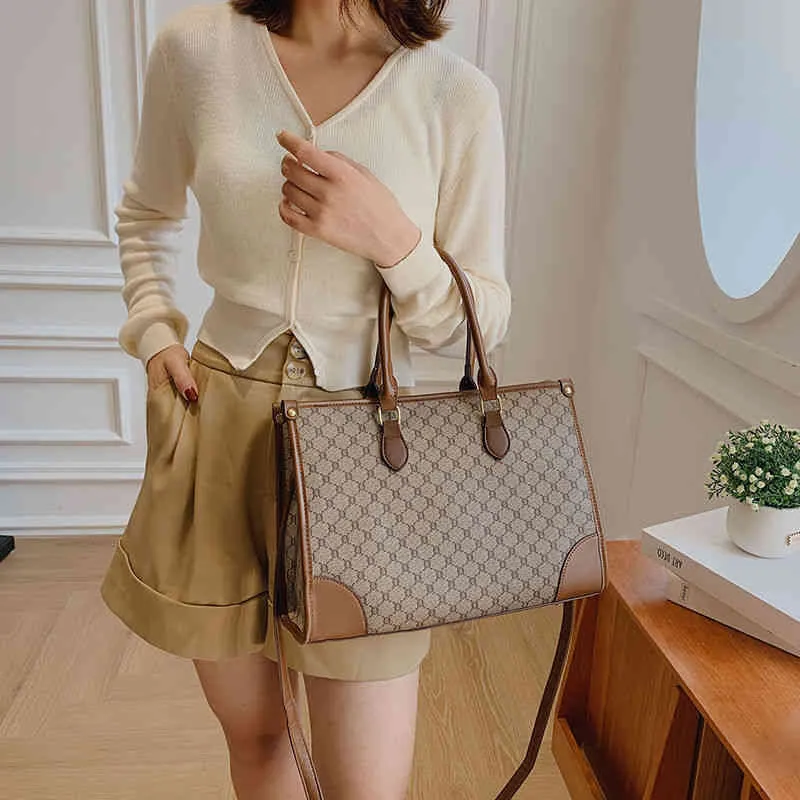 Designer bag Handbag trendy bags customized women`s advanced sense splicing large capacity Tote office hand-held