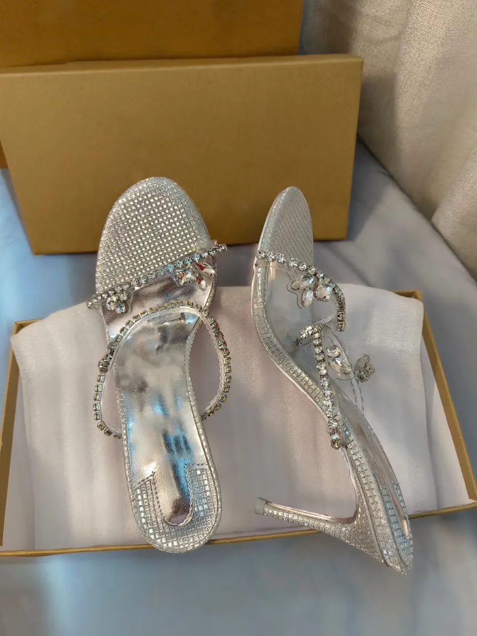 Chaussures habillées à talons hauts en diamant, chaussures de fête de mariage scintillantes pour dames, équipement de luxe de styliste, série Gypsophila