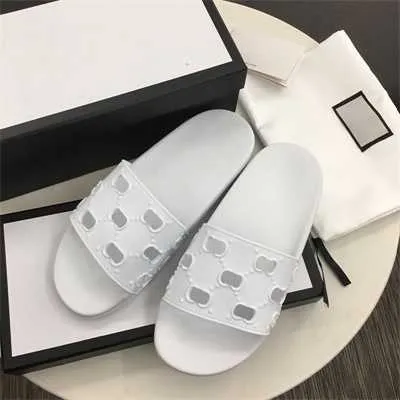 Designer slides top size 5