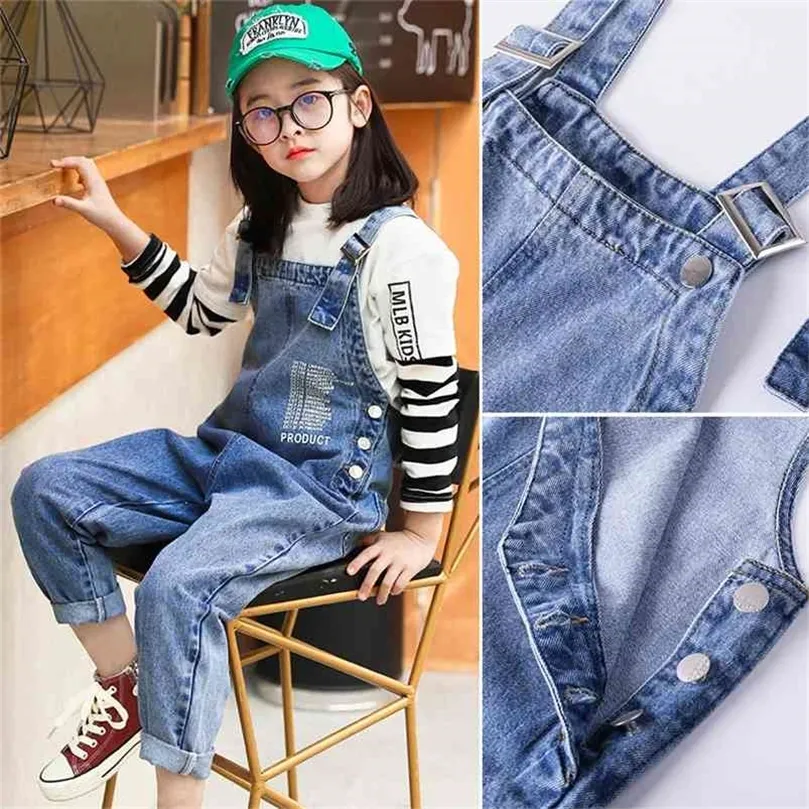 Koreańska dziewczyna dla maluchów Jumpsuits Summer jeansowy kombinezon dla nastoletniego litera drukuj luźne spodnie bawełniane spodnie Big Girls Ubrania 210622