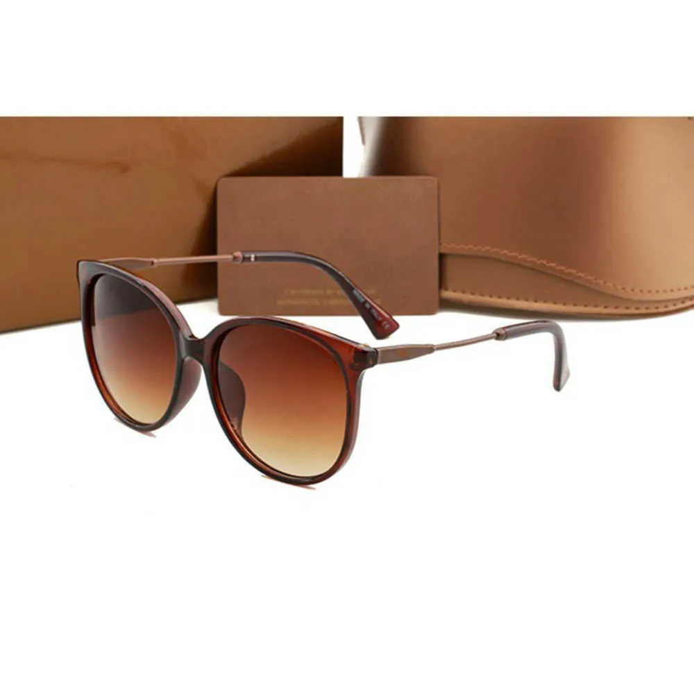 Designer Round Ladies Sunglasses For Men And Women With Gold Frame