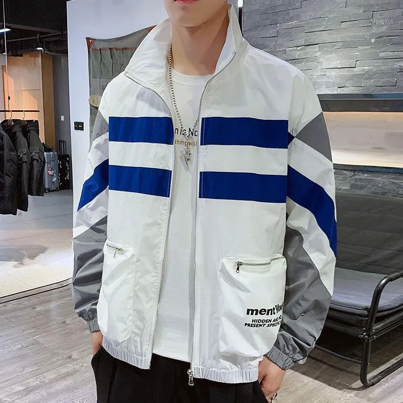 Herrjackor 2022 Autumn Jacket Male Korean version Löst tidvattnet varumärke Färg som matchar avslappnad solskyddsmedel
