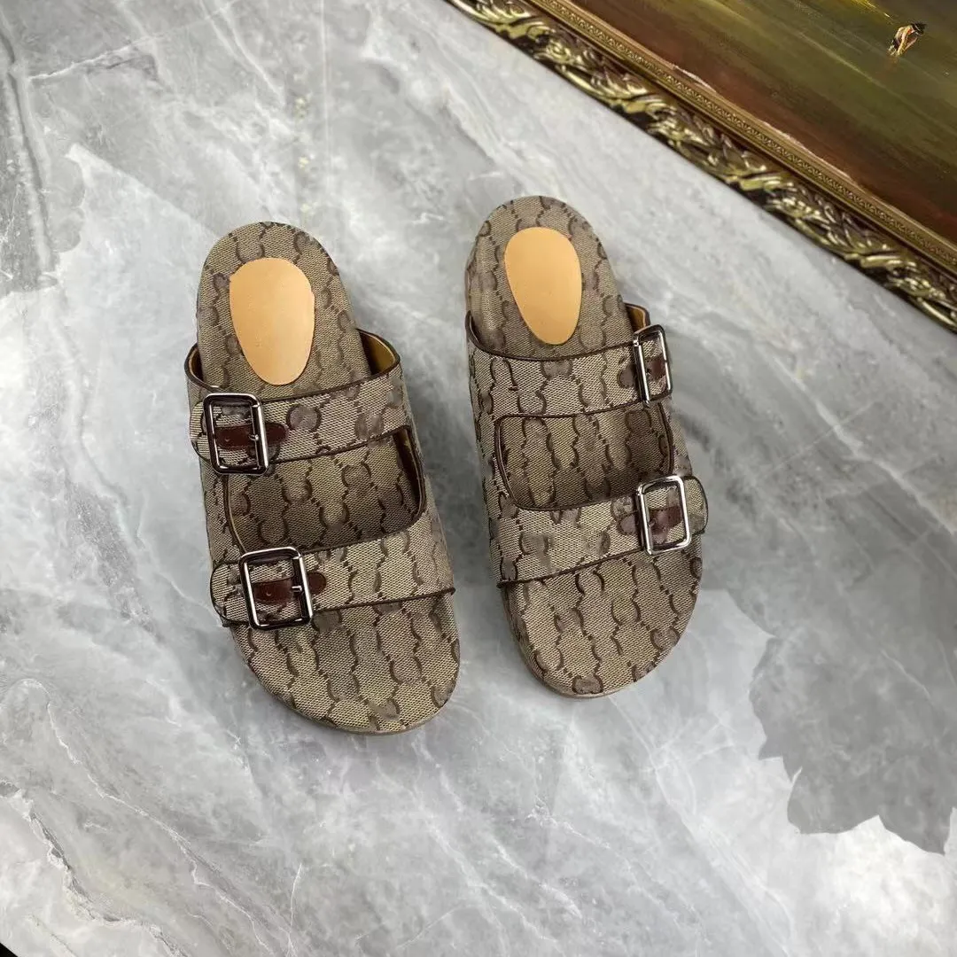 Luxe ontwerpers mannen slippers schuif sandaal met riemen zomer buiten mode heren canvas slipper multicolor dia's strandschoenen