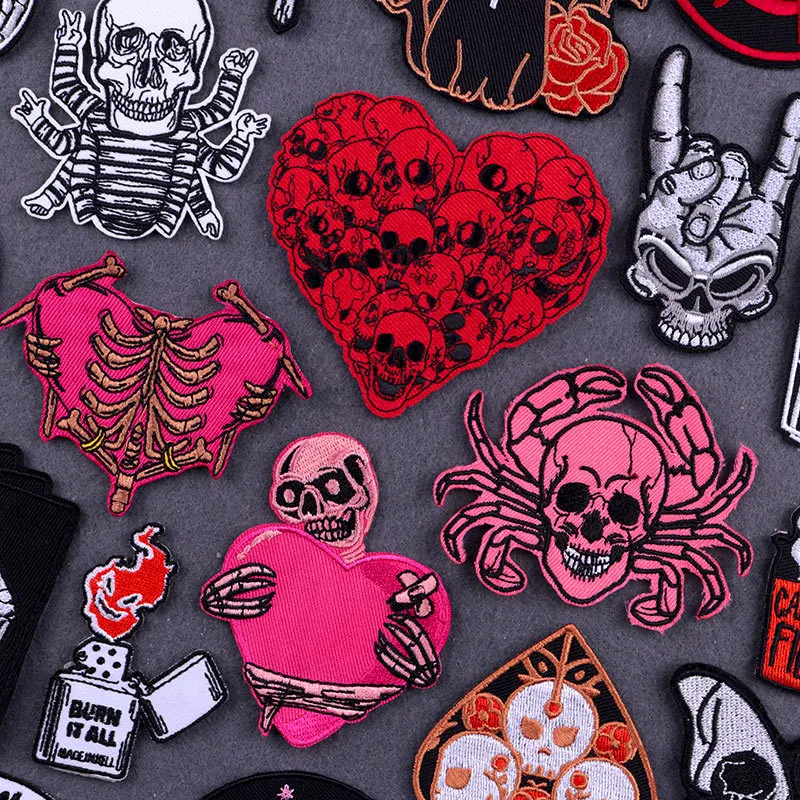 Sewing Notions Red Heart Punk Skull Embroidered Patches for Clothing Hot Melt Glue Sticker Hip Hop Rock Iron on Patch on Clothes Skeleton DIY