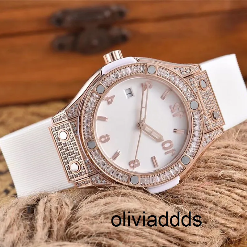 Ladies Luxury Watch High-Waterproof Watch Guma Watchband High-Watch Watch Hurtowa 33 mm RWTI