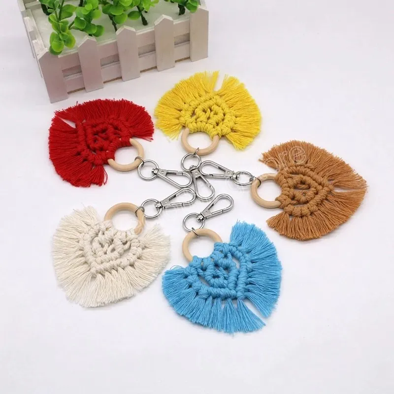 Ручная ткань Love Heart Macrame Cotton Tassel Key Chain для женщин подвесной вагон-клавишин