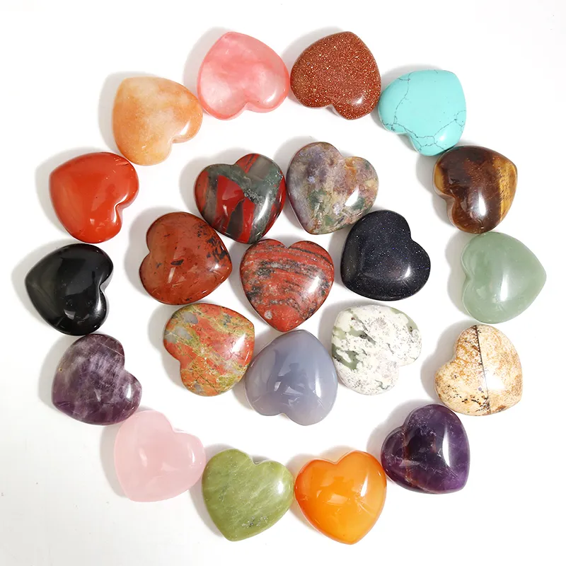 Ornements de pierre de cristal naturel sculpté 30 * 12mm Heart Chakra Reiki guérison de quartz de quartz en minéral de pierres pierres précieuses à la main