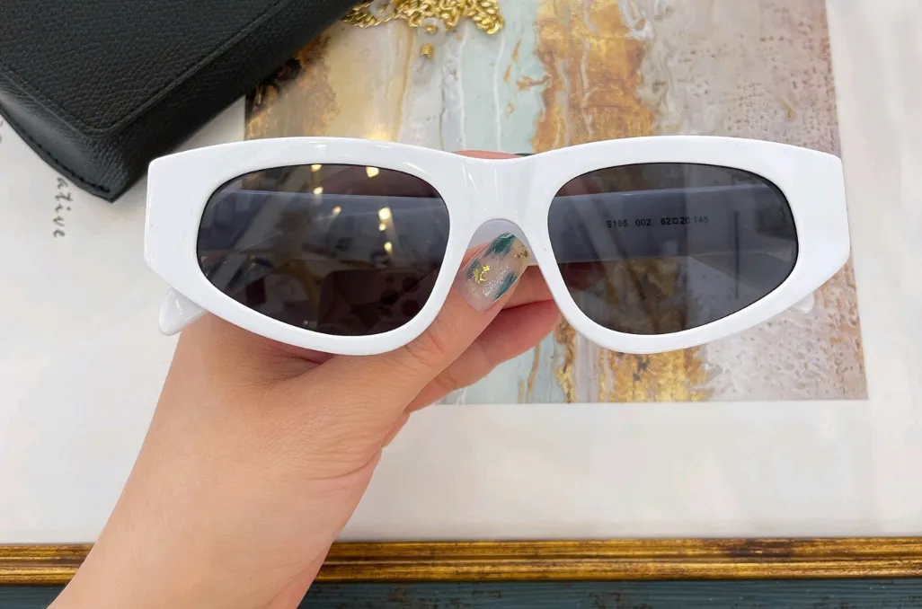 نظارة شمسية صيف رمادية رمادية رمادية للنساء Gafas de Sol Fashion Sun Sinses UV مع صندوق