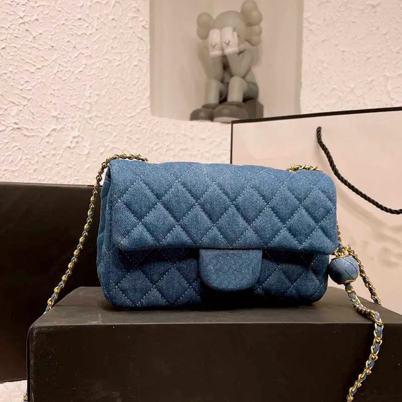 CC Bag Walls 18cm 20cm Luxury Flap Denim Designer väskor Blue Cowboy Mini Classic Handbags Gold-Tone Metal kedjor Golden Ball Adalu273r
