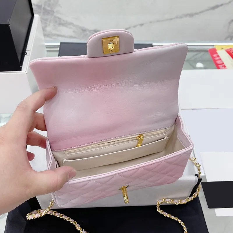 2022Ss W France Womens Painted Smudge Princess Classic Mini Flap Bags Trendy Top Handle Totes Purse Quilted Pink Gold Hardware Chain Crossbody Shouder Handbags 20CM