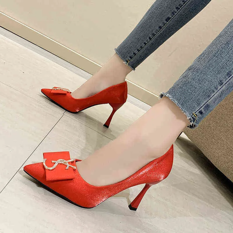 Frauen High Heels Schuhe 2023 Neue Frühling Rot Schwarz Alphabet arbeit schuhe damen Spitzen Stiletto Einzelnen Schuhe Pumpen G220425