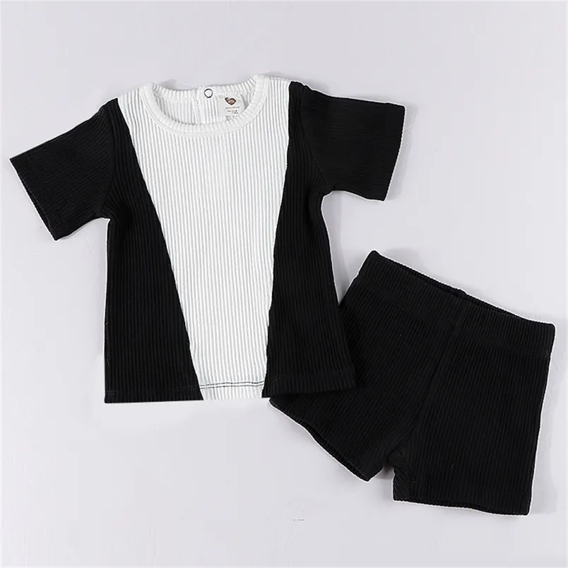 Conjunto de ropa de verano para niño, 2 uds., top y pantalón corto negro acanalado, parche de contraste de manga de cuello redondo para niño y bebé 220620