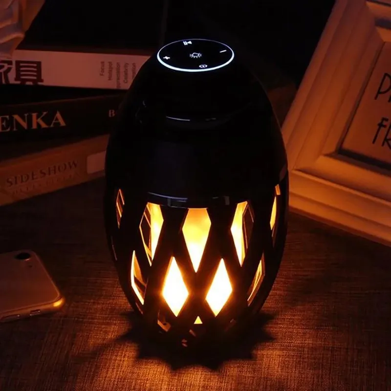 Bluetooth Wireless Speaker محمولة LED LED Flame Light Lodspeaker لاعب في الهواء الطلق مع ضوء وميض الشعلة لجهاز الكمبيوتر المحمول للهاتف الخليوي الذكي المحمول