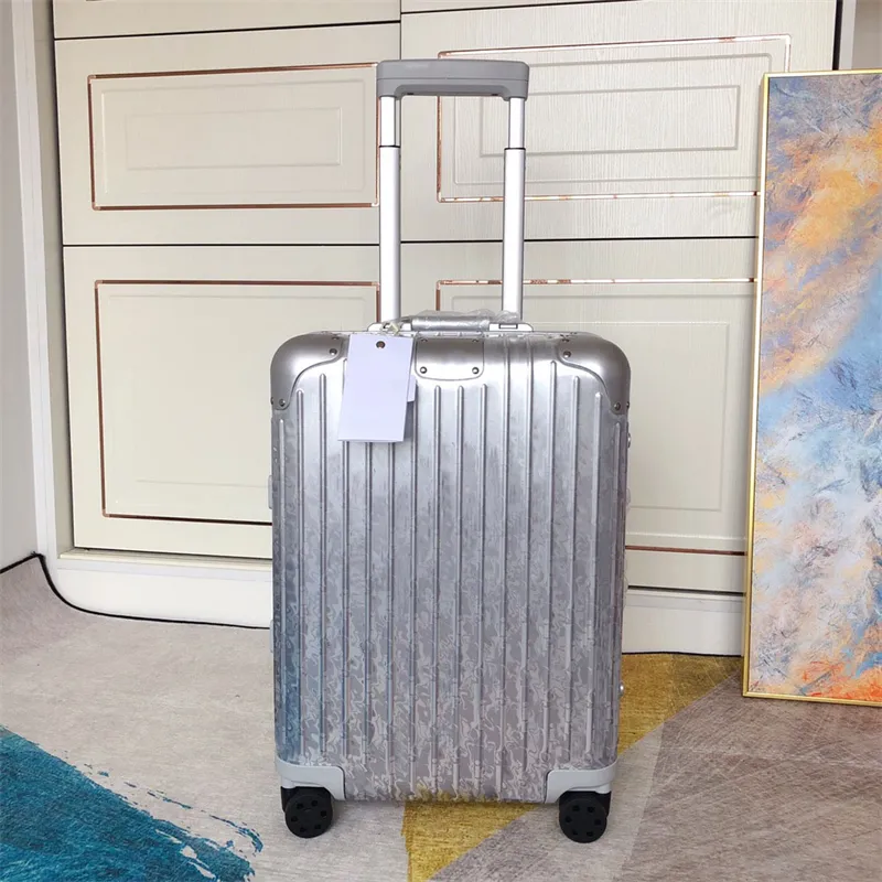 Rimowa roller deals