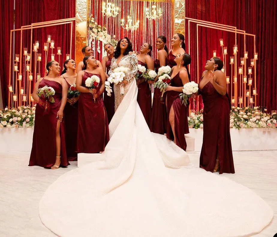 Plus Size Burgundy Mermaid Wedding Dress with Oveskirt Train, V-Neck, Long Sleeves, and Full Lace - Perfect for Bridal Party and Marriage