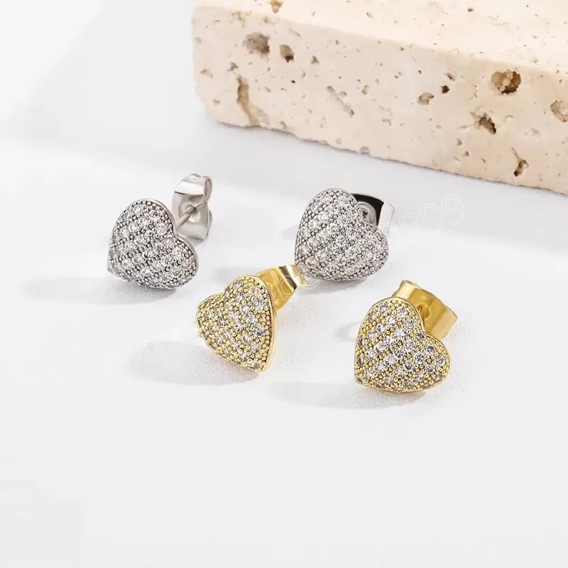 Bling Heart Stud örhängen för kvinnor och män av hög kvalitet 18K guld pläterad med isad ut CZ Stone Cubic Zirconia örhängen Studs Hip Hop Fashion Jewelry Gifts