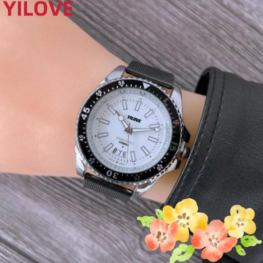 유명한 클래식 디자이너 남성 감시 고급 패션 스테인리스 스틸 스트랩 시계 최고 품질 쿼츠 수입 운동 라미니에 레이어 비즈니스 선물 손목 시계