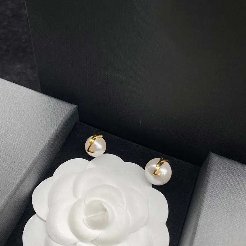 Stud Pearl Brinco Designer Jóias Luxurys Brincos Para Mulheres 925 Prata Boucle Studs Letras Aros Amor Brincos Caixa de Presentes de Casamento Nice IWIO